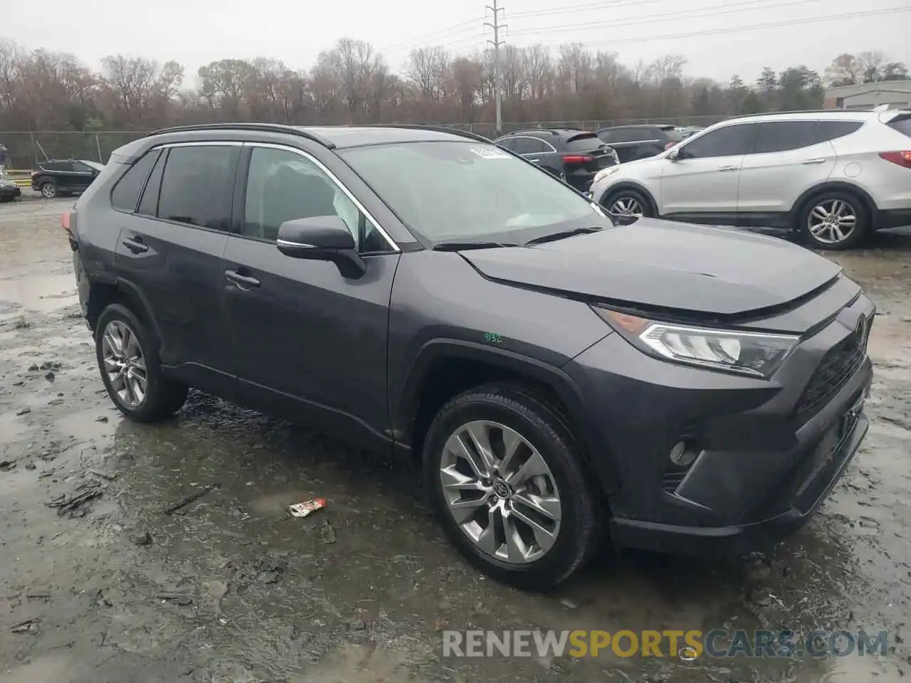 4 Photograph of a damaged car 2T3A1RFV7MC250587 TOYOTA RAV4 2021