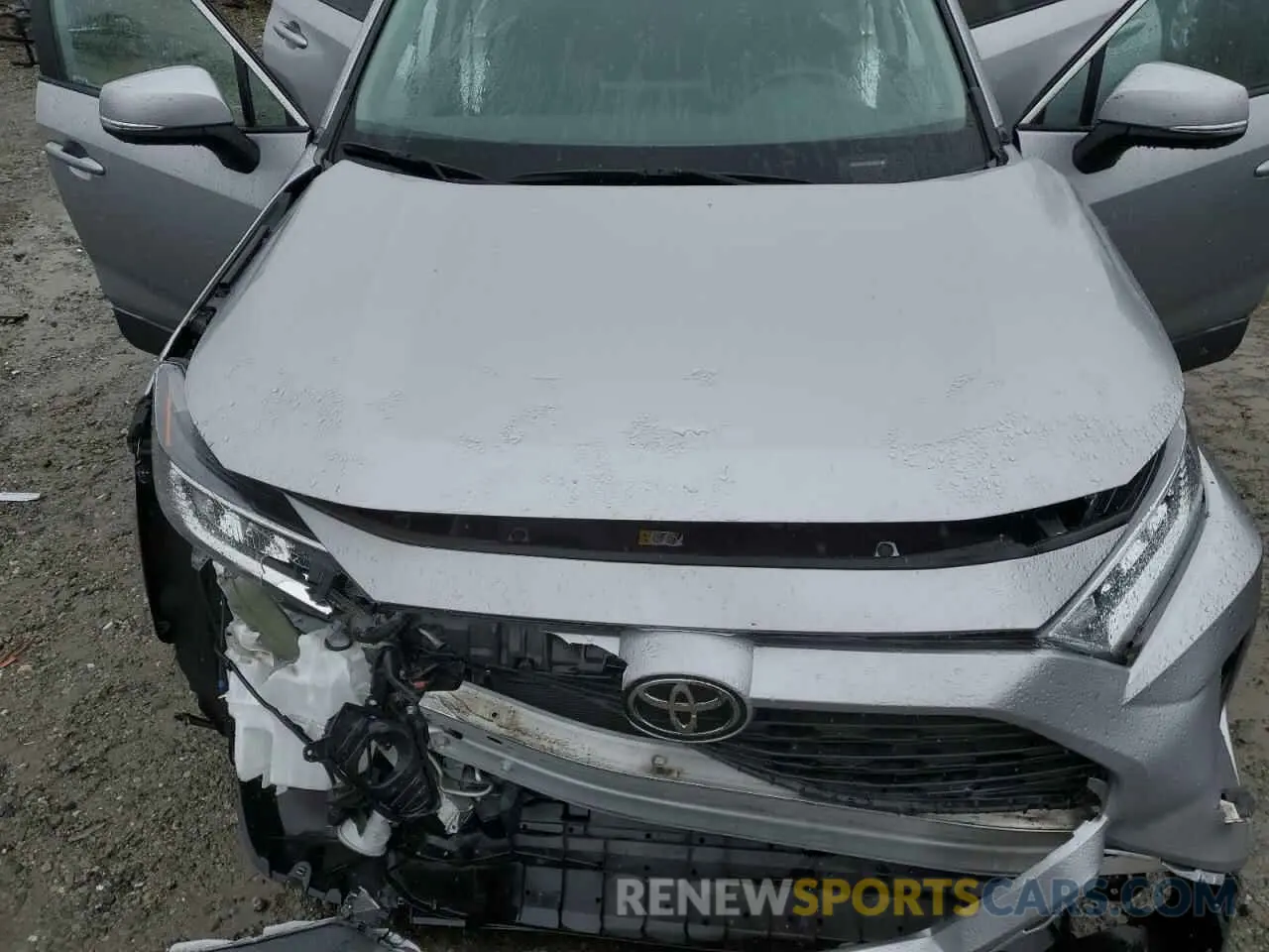 11 Photograph of a damaged car 2T3A1RFV7MC251223 TOYOTA RAV4 2021