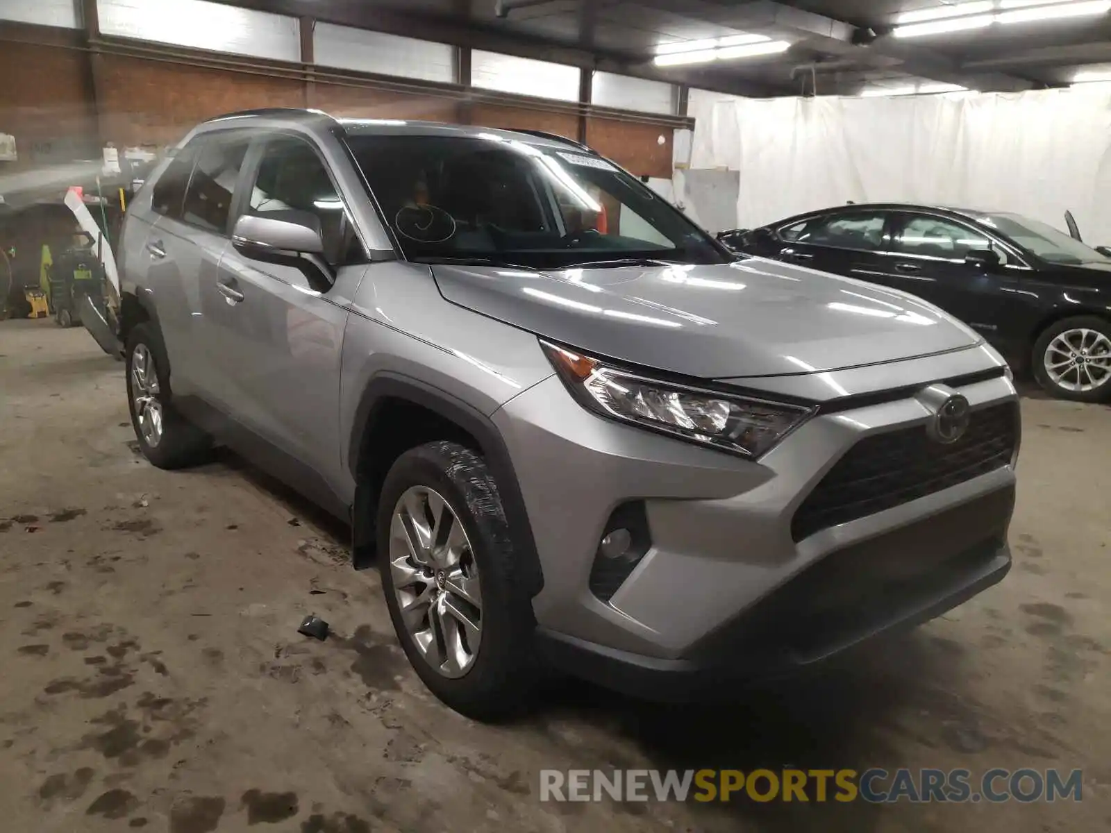 1 Photograph of a damaged car 2T3A1RFV7MW162797 TOYOTA RAV4 2021