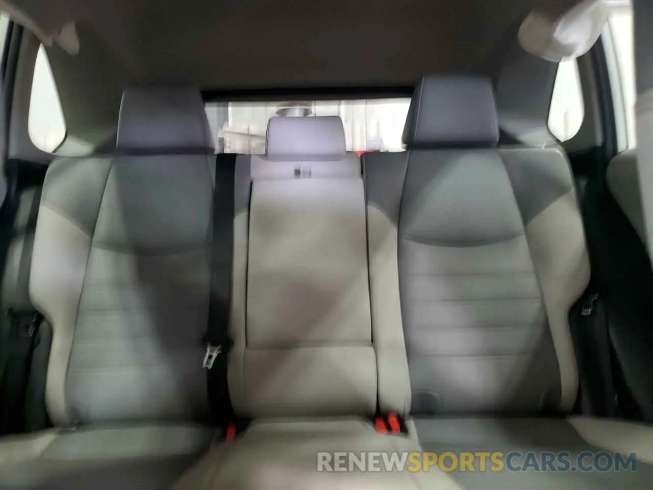 10 Photograph of a damaged car 2T3A1RFV7MW228121 TOYOTA RAV4 2021