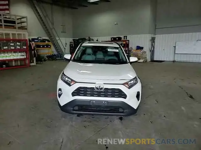12 Photograph of a damaged car 2T3A1RFV7MW228121 TOYOTA RAV4 2021