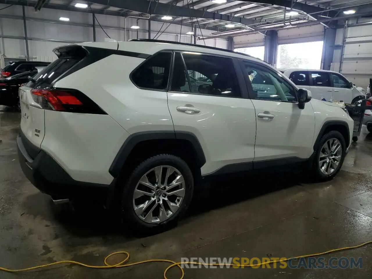 3 Photograph of a damaged car 2T3A1RFV7MW228121 TOYOTA RAV4 2021