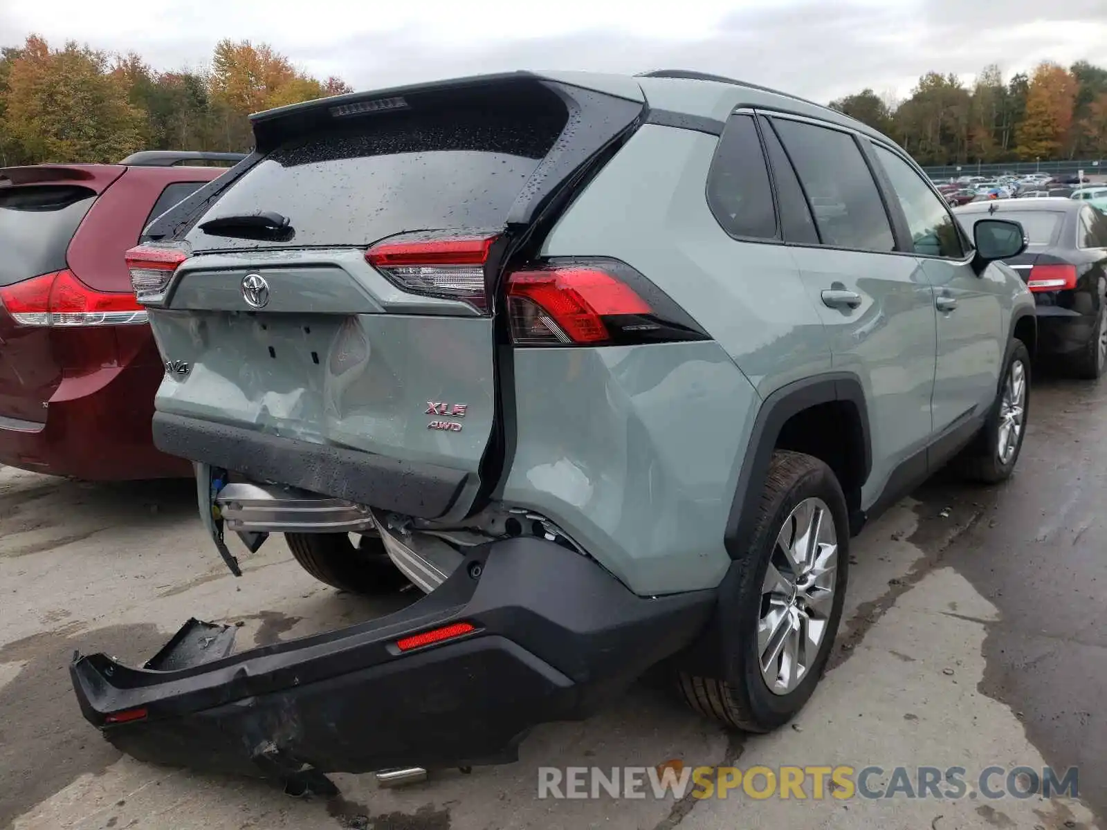 4 Photograph of a damaged car 2T3A1RFV7MW230712 TOYOTA RAV4 2021