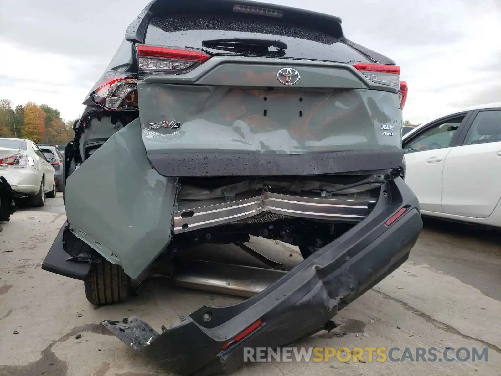 9 Photograph of a damaged car 2T3A1RFV7MW230712 TOYOTA RAV4 2021