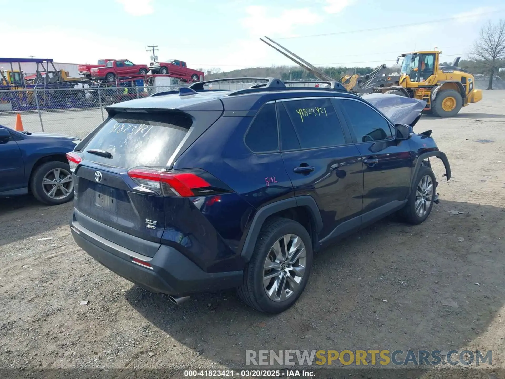 4 Photograph of a damaged car 2T3A1RFV7MW233030 TOYOTA RAV4 2021