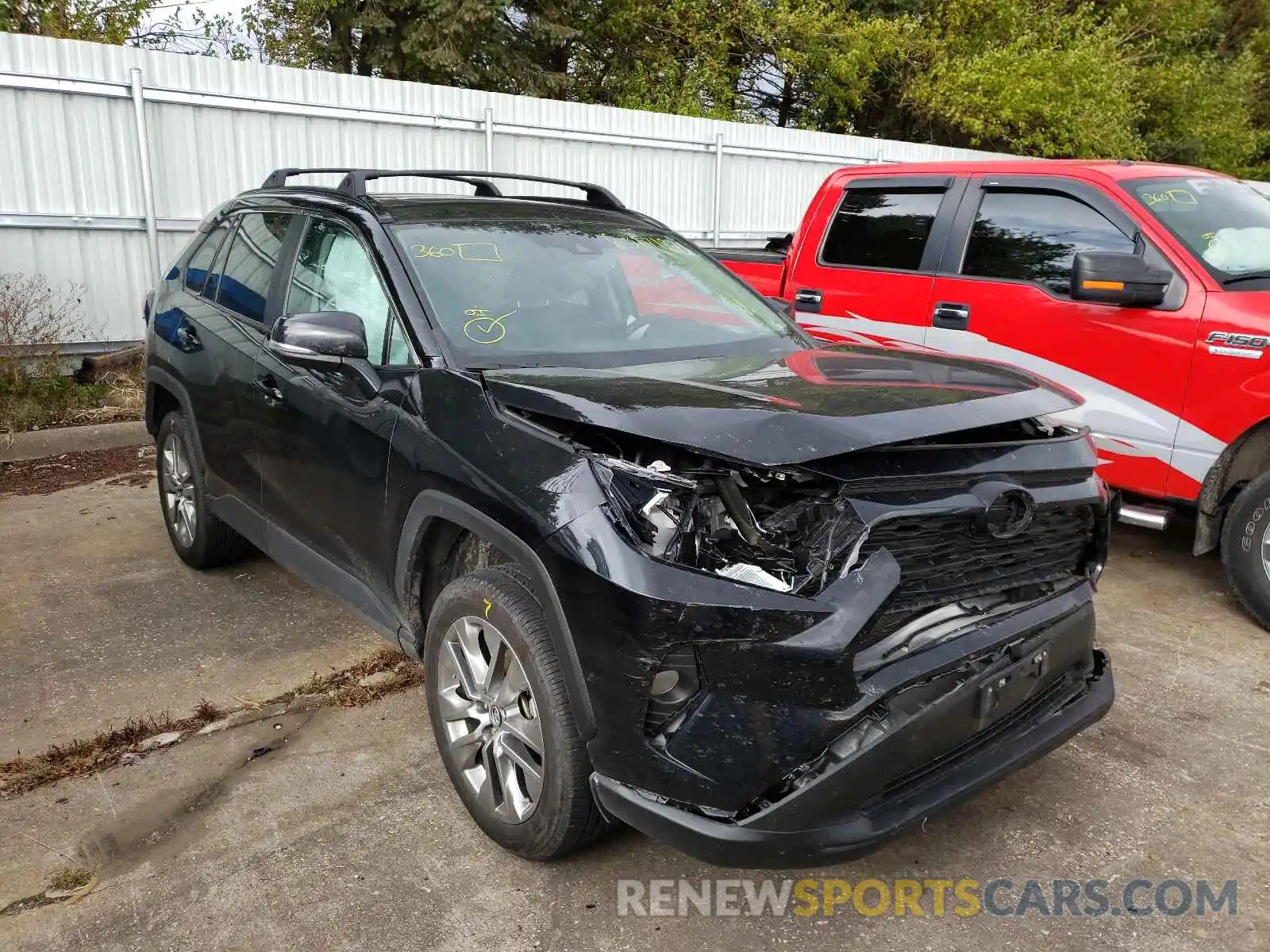 1 Photograph of a damaged car 2T3A1RFV8MC144276 TOYOTA RAV4 2021