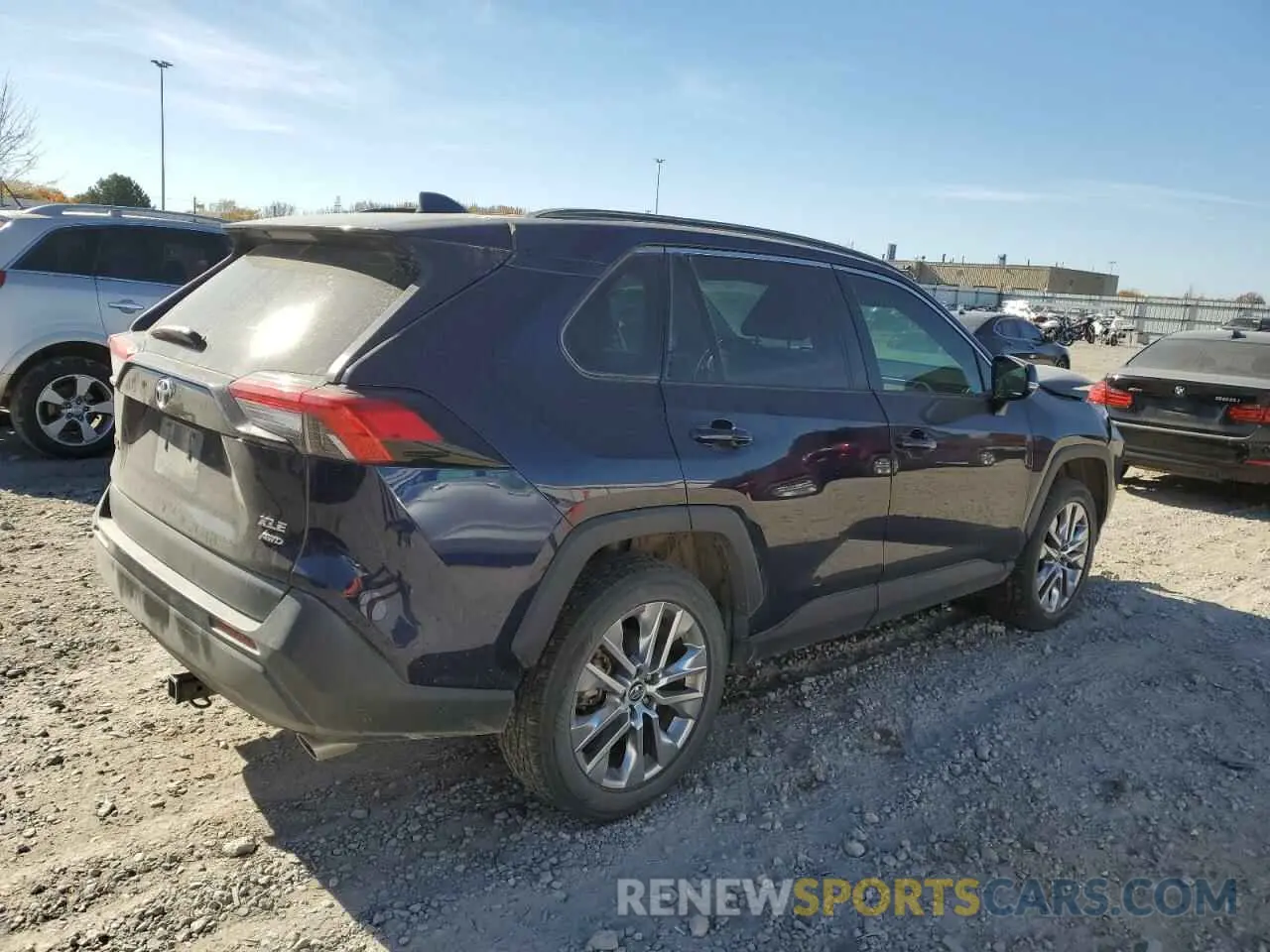 3 Photograph of a damaged car 2T3A1RFV8MC146268 TOYOTA RAV4 2021