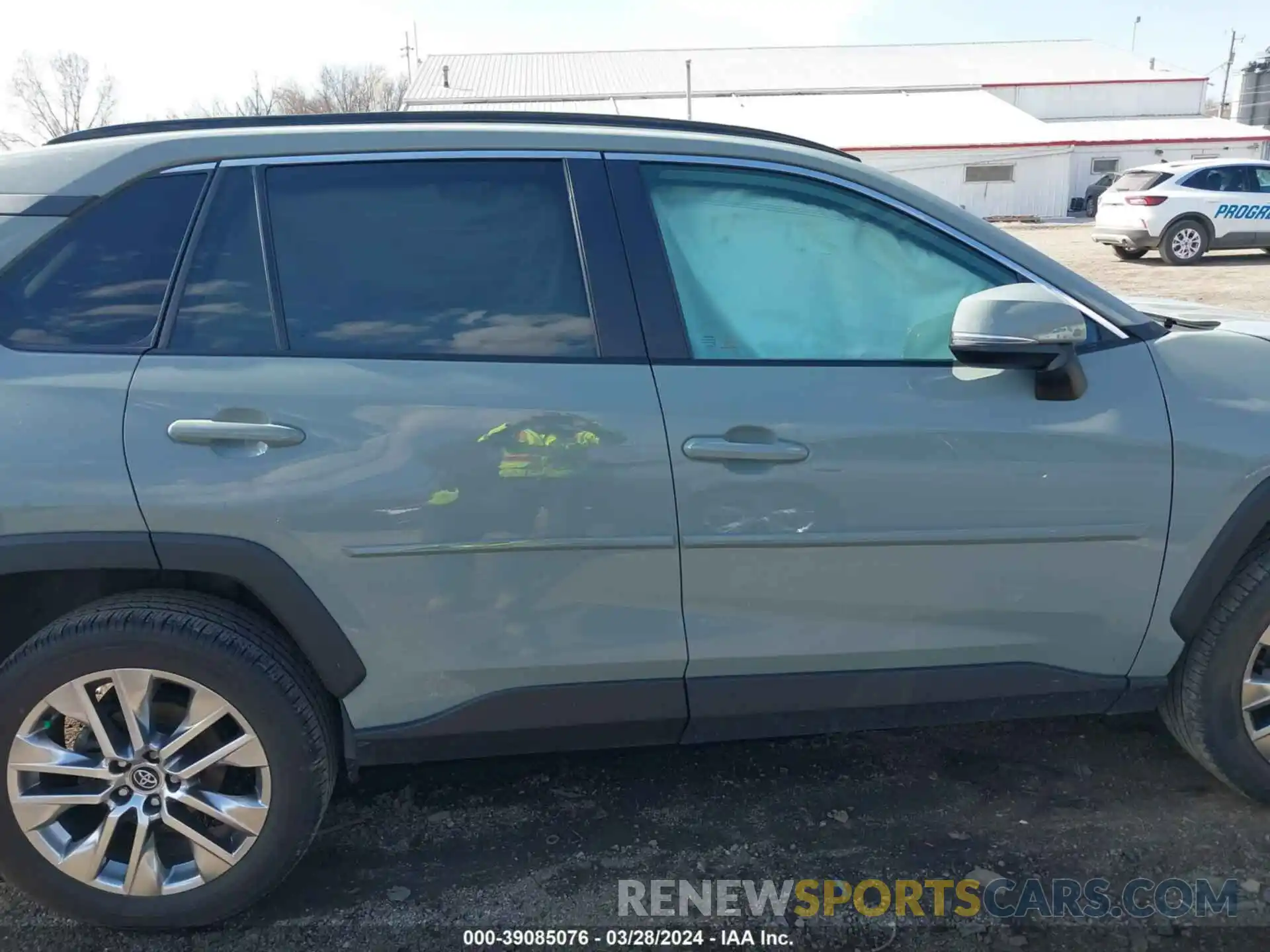 13 Photograph of a damaged car 2T3A1RFV8MC149008 TOYOTA RAV4 2021