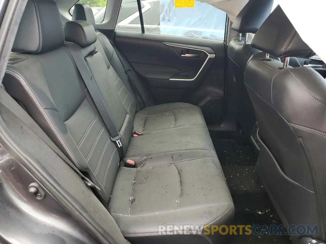 11 Photograph of a damaged car 2T3A1RFV8MC188214 TOYOTA RAV4 2021