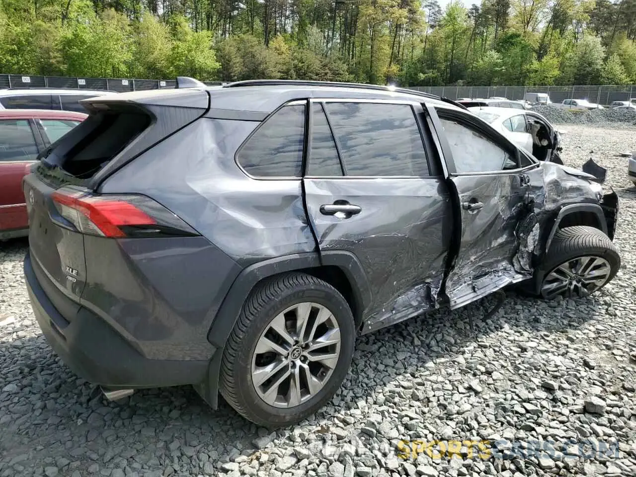 3 Photograph of a damaged car 2T3A1RFV8MC188214 TOYOTA RAV4 2021