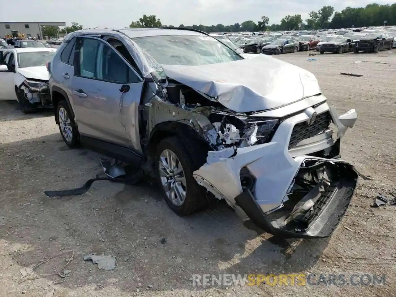 1 Photograph of a damaged car 2T3A1RFV8MC237461 TOYOTA RAV4 2021