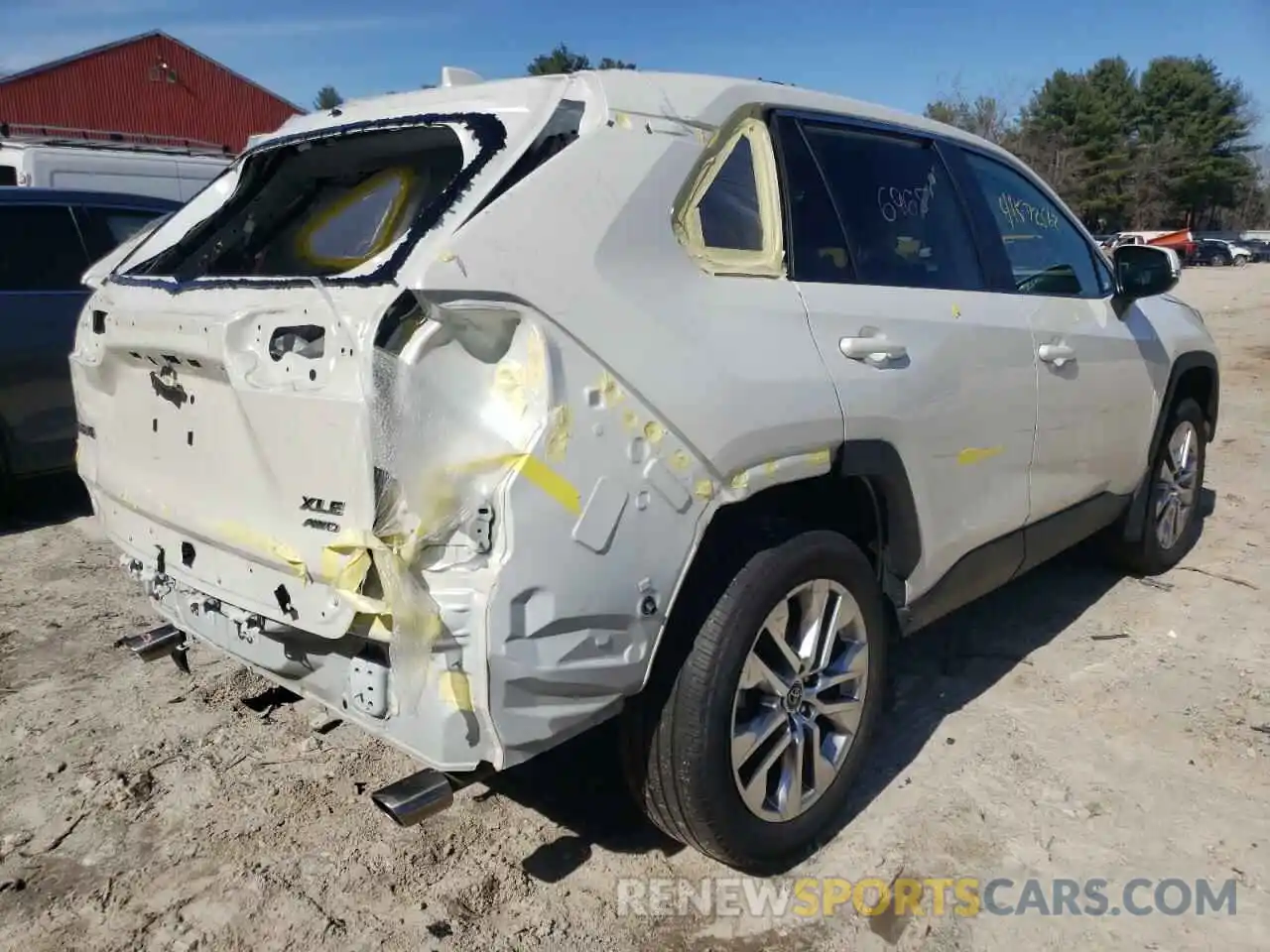 4 Photograph of a damaged car 2T3A1RFV8MW140789 TOYOTA RAV4 2021