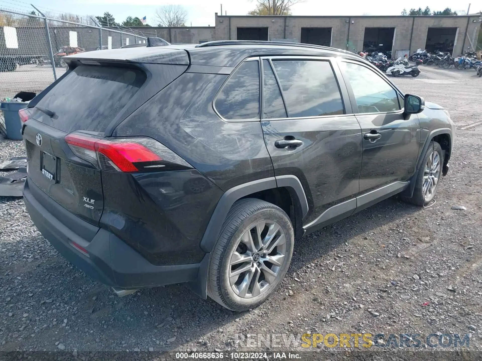 4 Photograph of a damaged car 2T3A1RFV8MW151579 TOYOTA RAV4 2021