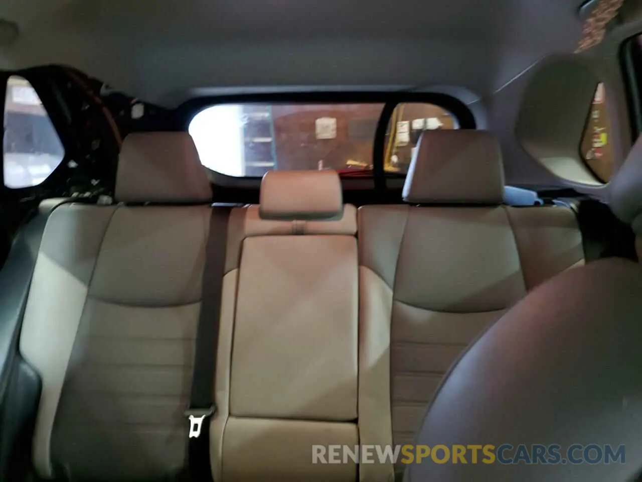 10 Photograph of a damaged car 2T3A1RFV8MW204832 TOYOTA RAV4 2021