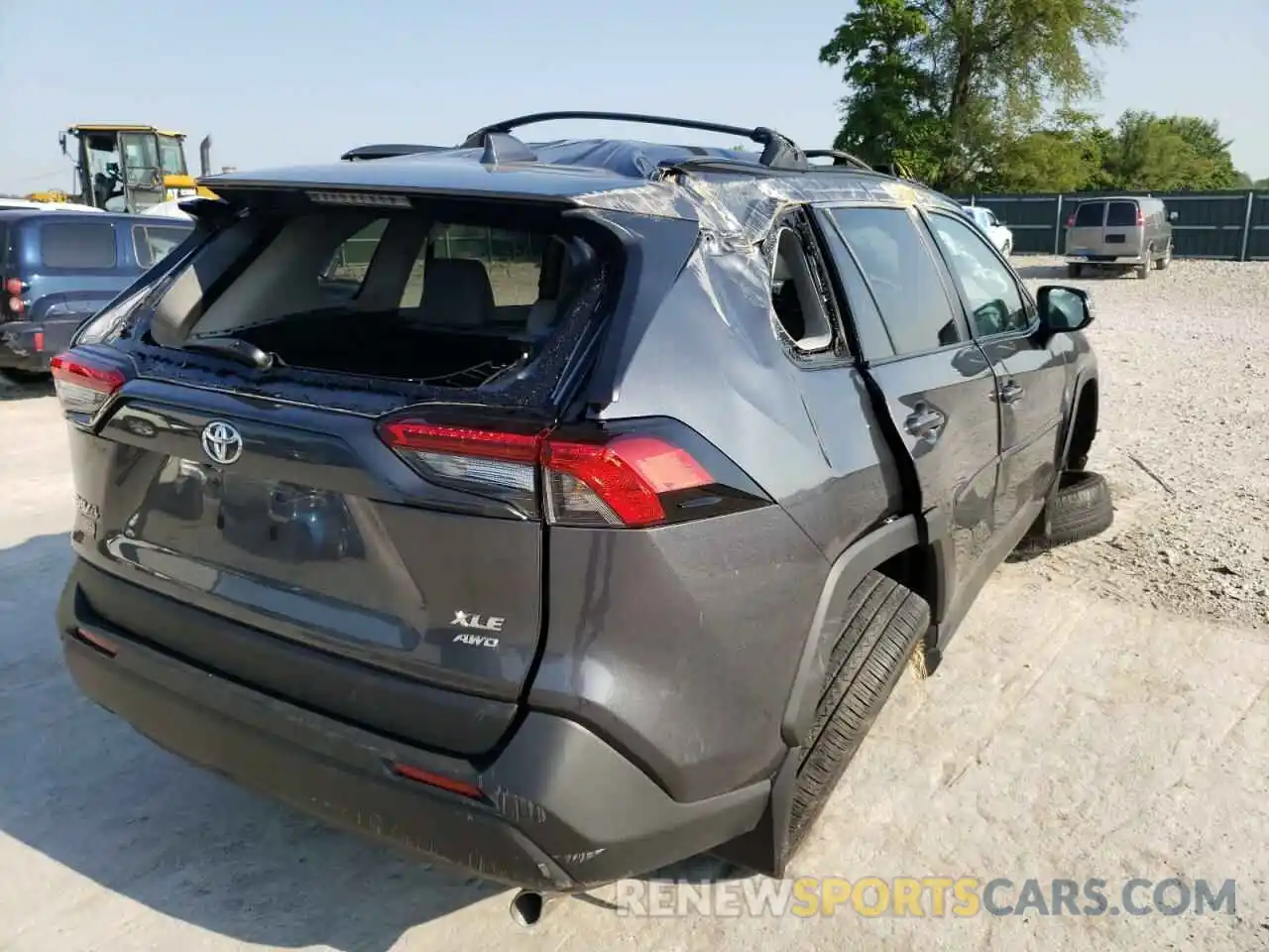 4 Photograph of a damaged car 2T3A1RFV9MC182504 TOYOTA RAV4 2021