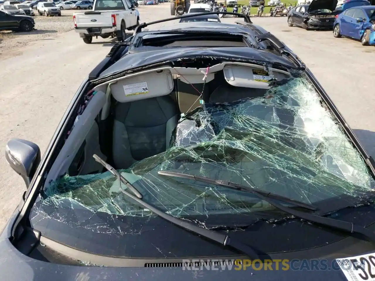 9 Photograph of a damaged car 2T3A1RFV9MC182504 TOYOTA RAV4 2021