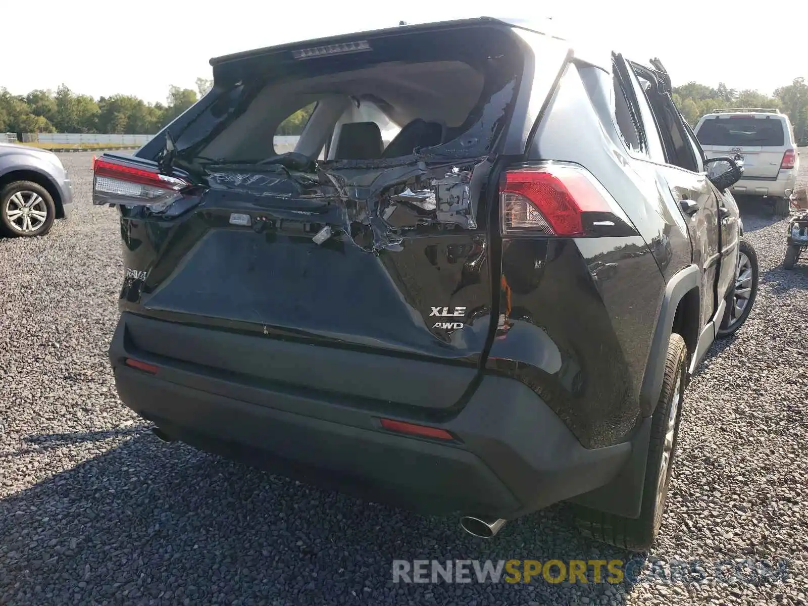 4 Photograph of a damaged car 2T3A1RFV9MC188822 TOYOTA RAV4 2021