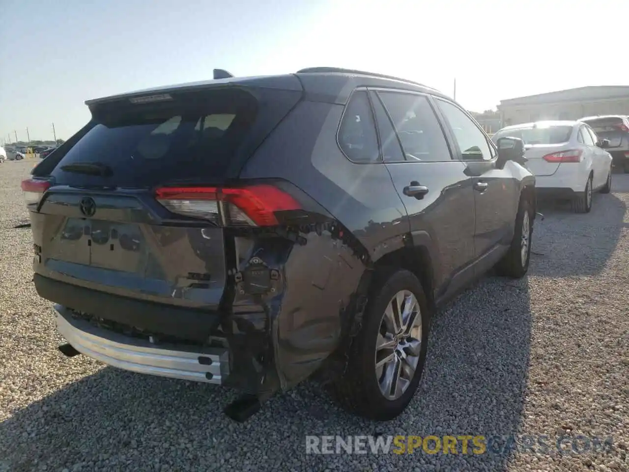 4 Photograph of a damaged car 2T3A1RFV9MC191266 TOYOTA RAV4 2021