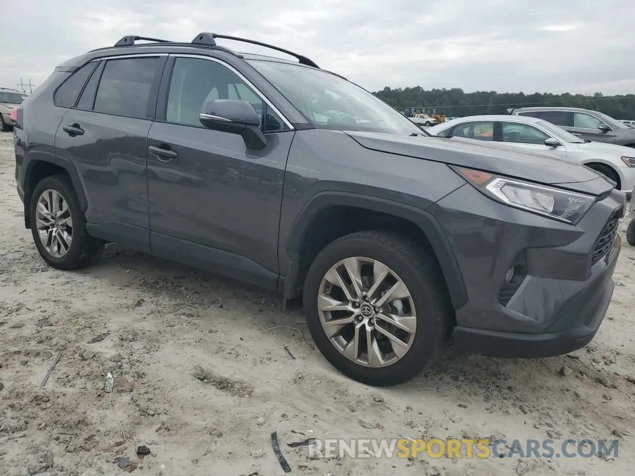 4 Photograph of a damaged car 2T3A1RFV9MC194488 TOYOTA RAV4 2021