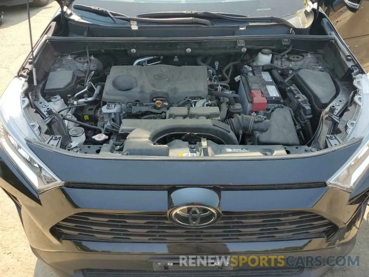12 Photograph of a damaged car 2T3A1RFV9MW140624 TOYOTA RAV4 2021