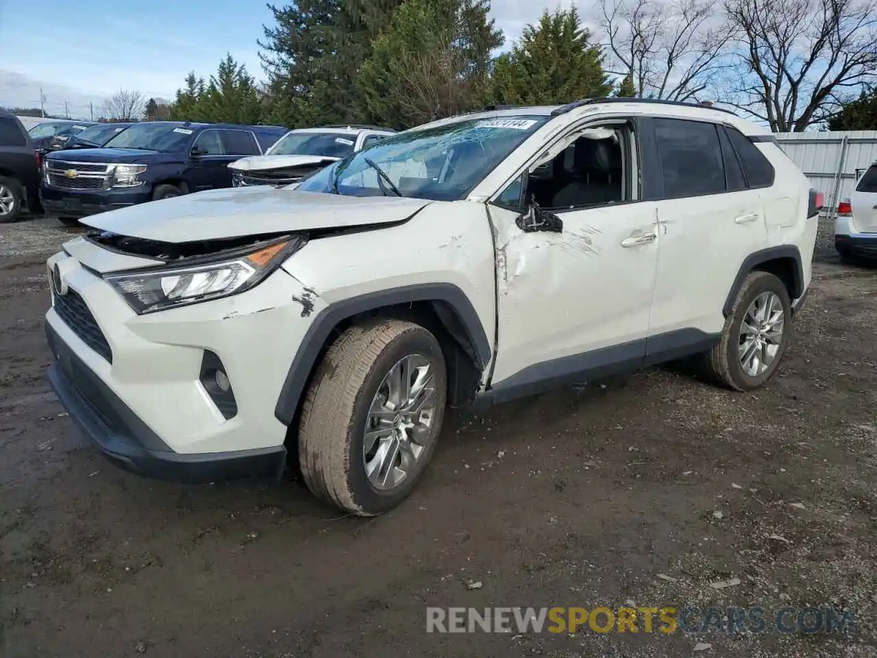 1 Photograph of a damaged car 2T3A1RFV9MW141269 TOYOTA RAV4 2021