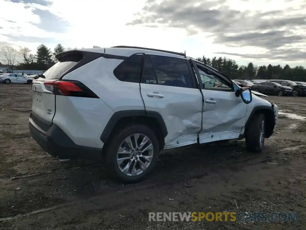 3 Photograph of a damaged car 2T3A1RFV9MW141269 TOYOTA RAV4 2021