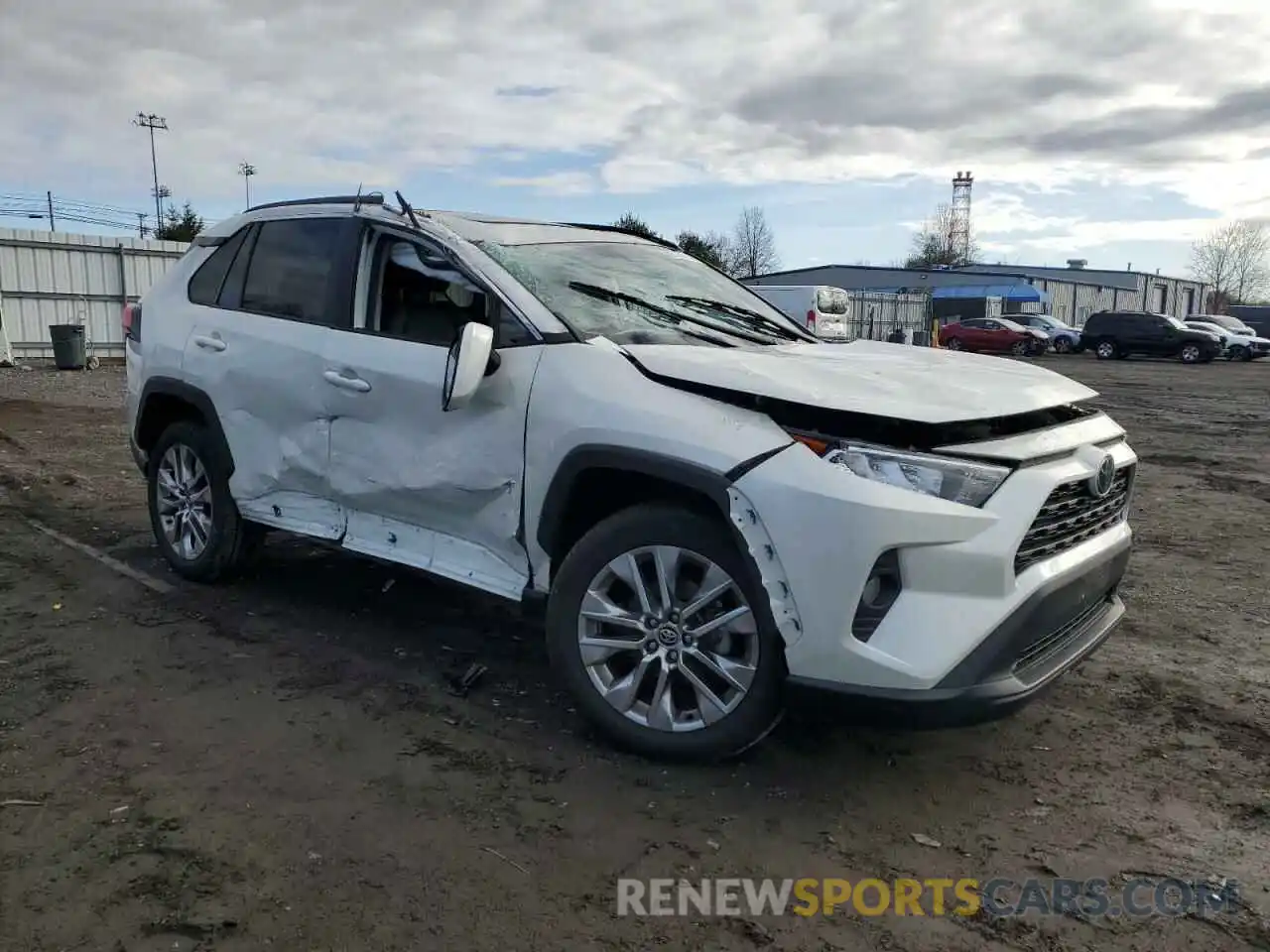 4 Photograph of a damaged car 2T3A1RFV9MW141269 TOYOTA RAV4 2021