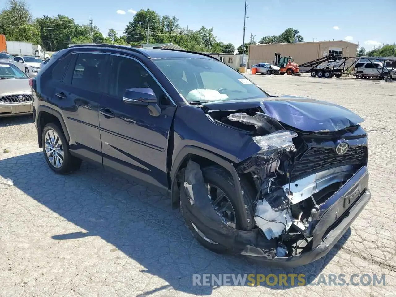 4 Photograph of a damaged car 2T3A1RFV9MW167015 TOYOTA RAV4 2021