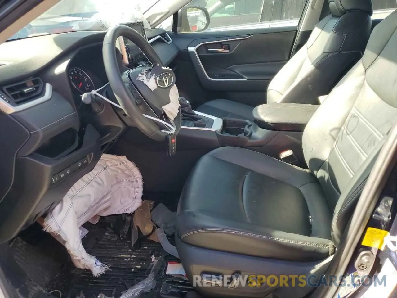 7 Photograph of a damaged car 2T3A1RFV9MW167015 TOYOTA RAV4 2021