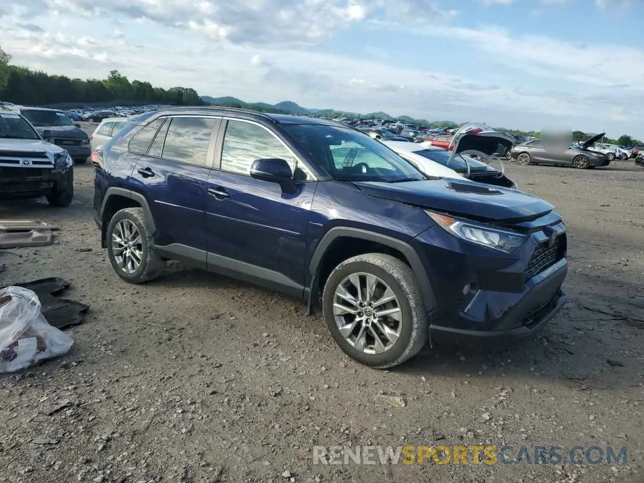 4 Photograph of a damaged car 2T3A1RFV9MW174613 TOYOTA RAV4 2021