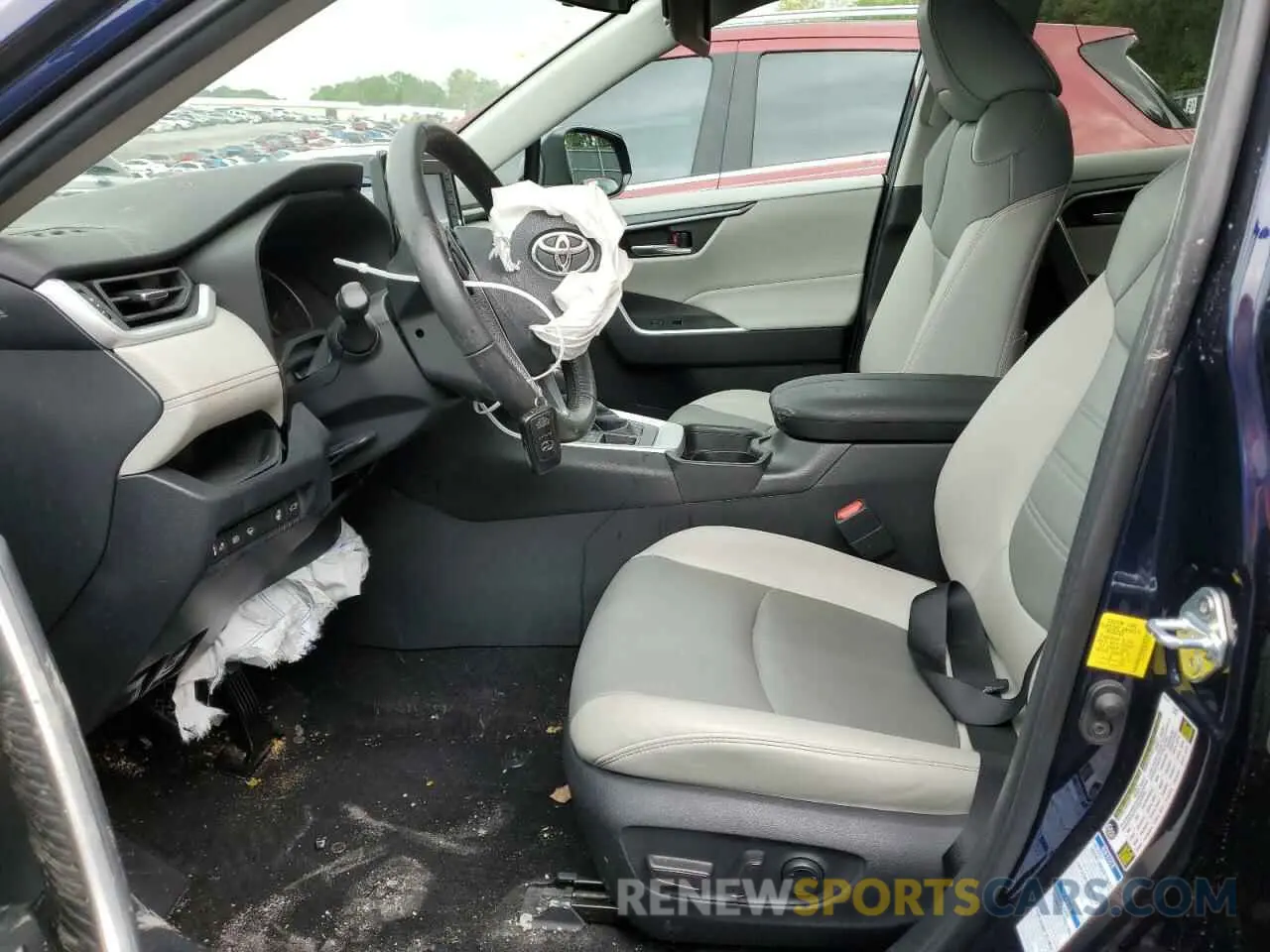 7 Photograph of a damaged car 2T3A1RFV9MW174613 TOYOTA RAV4 2021