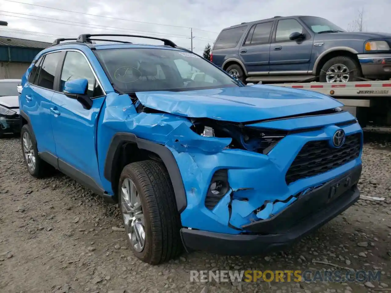 1 Photograph of a damaged car 2T3A1RFV9MW184025 TOYOTA RAV4 2021