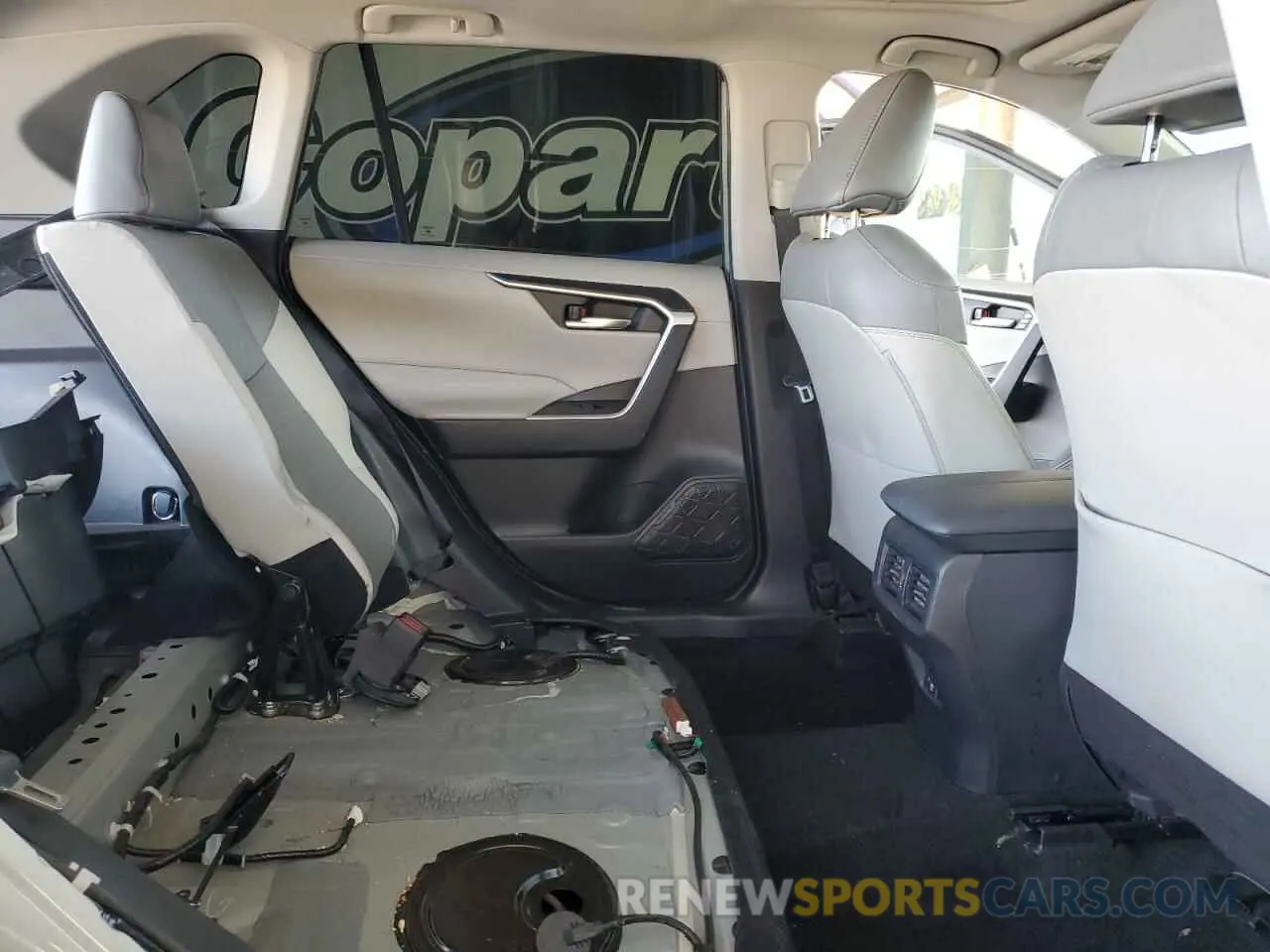 10 Photograph of a damaged car 2T3A1RFV9MW193632 TOYOTA RAV4 2021