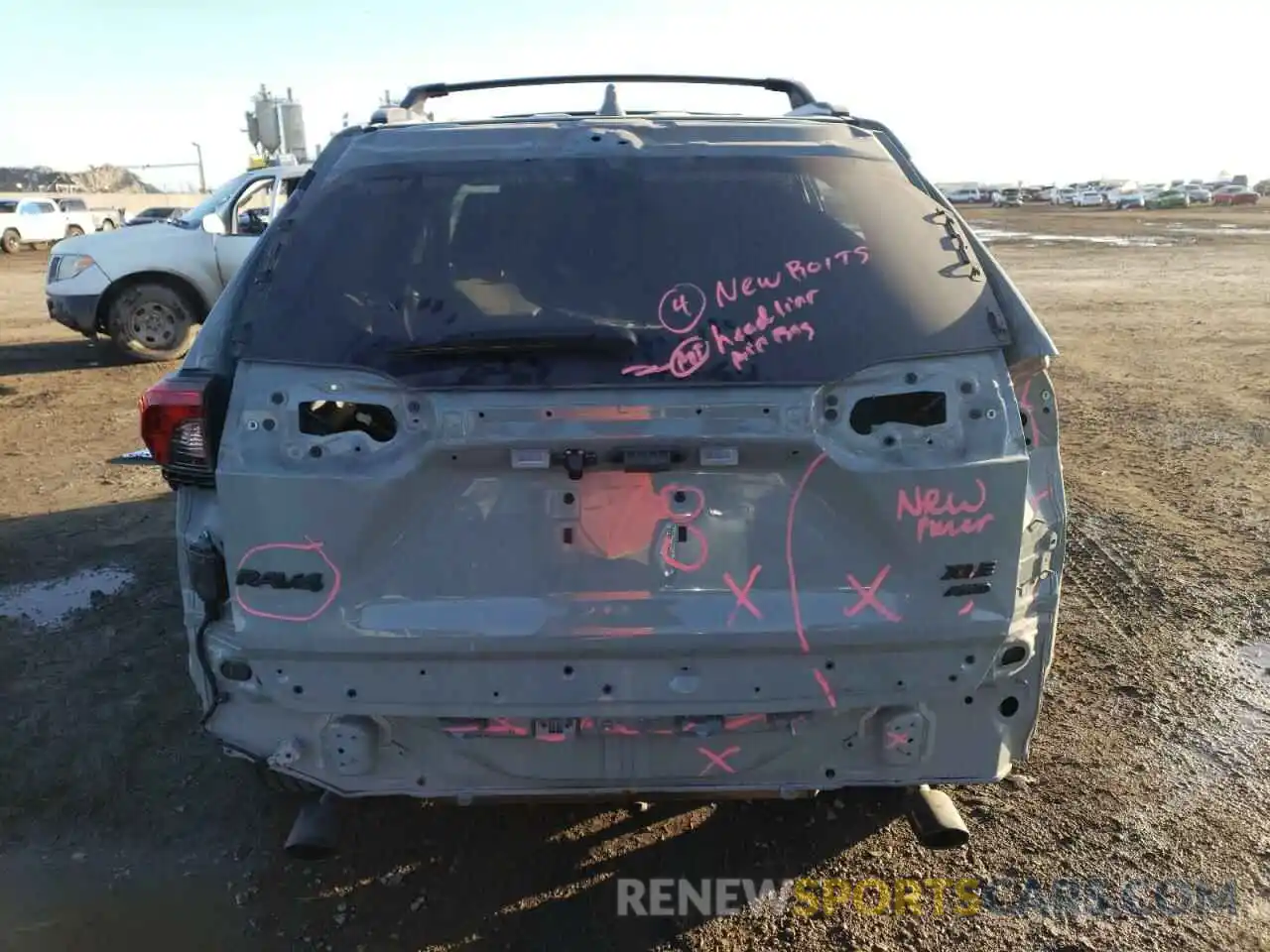 6 Photograph of a damaged car 2T3A1RFV9MW206492 TOYOTA RAV4 2021