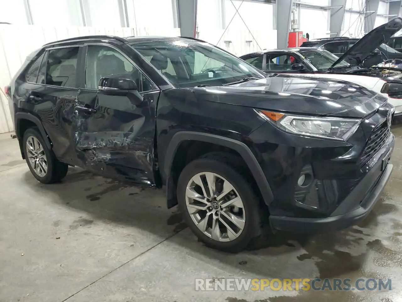4 Photograph of a damaged car 2T3A1RFVXMC152735 TOYOTA RAV4 2021