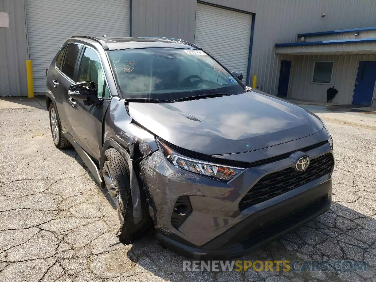 1 Photograph of a damaged car 2T3A1RFVXMC175495 TOYOTA RAV4 2021