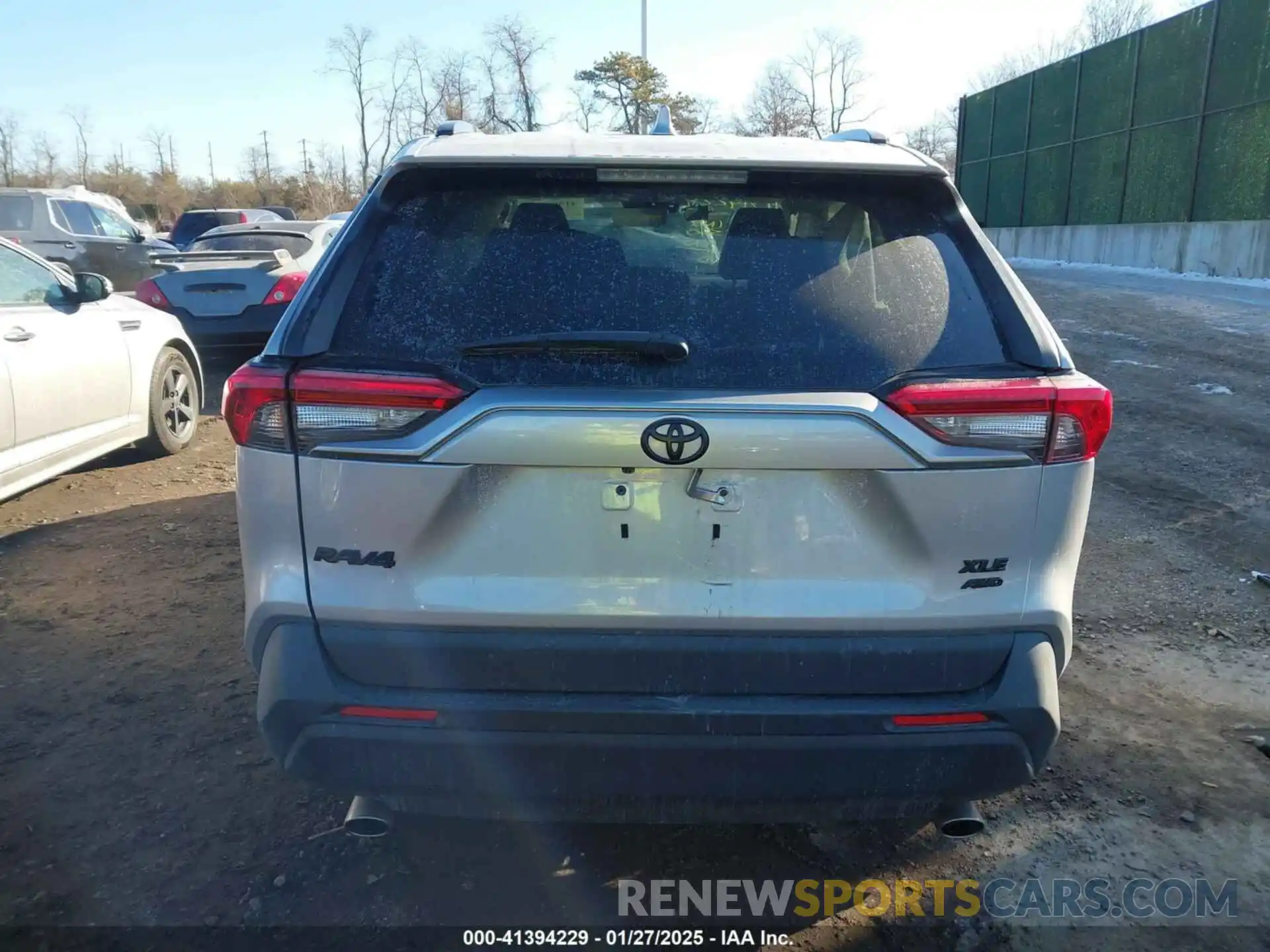 17 Photograph of a damaged car 2T3A1RFVXMC198453 TOYOTA RAV4 2021