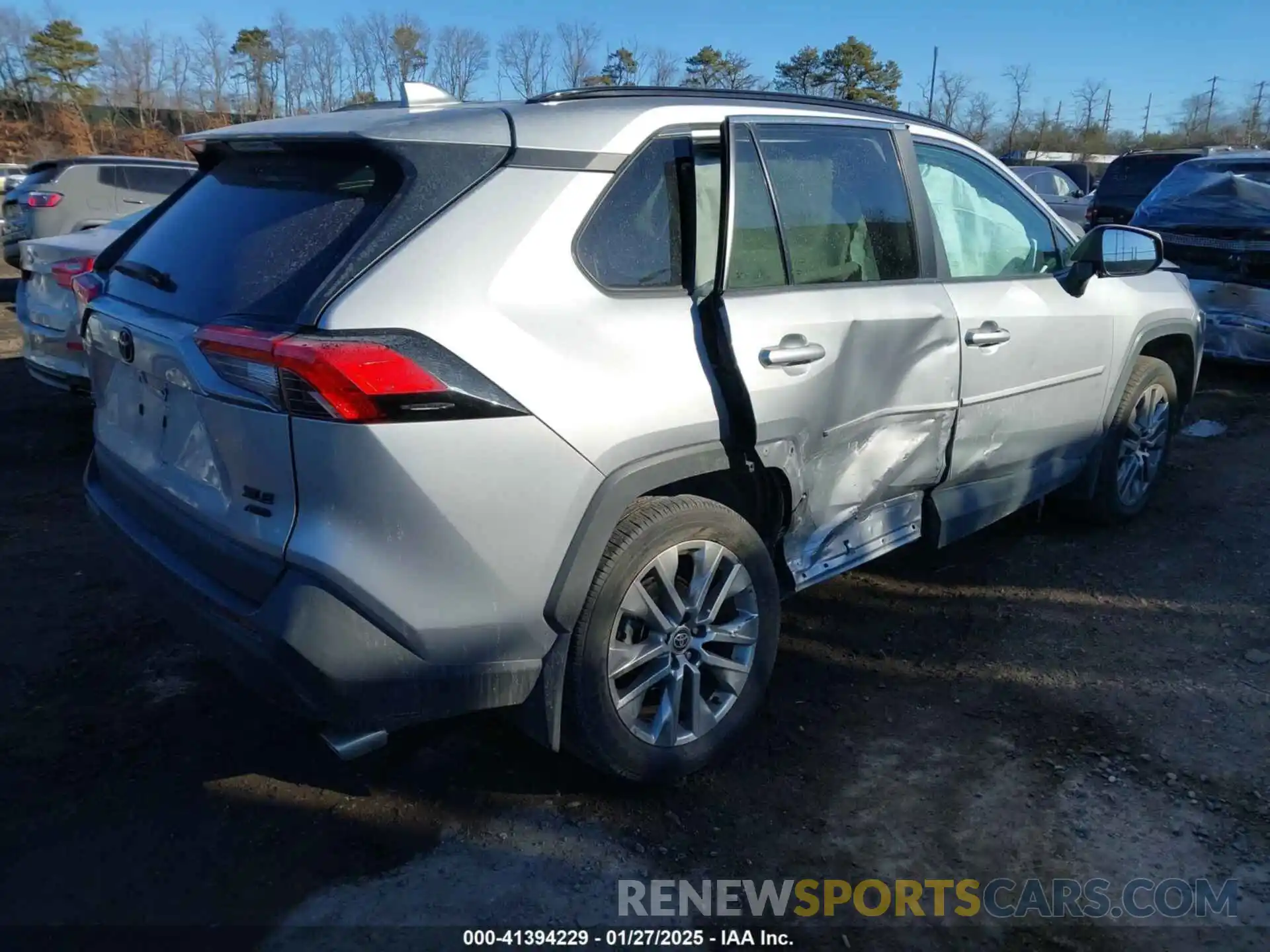 4 Photograph of a damaged car 2T3A1RFVXMC198453 TOYOTA RAV4 2021