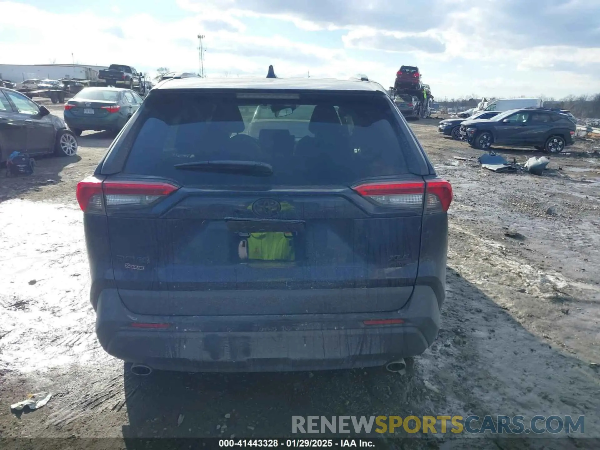 16 Photograph of a damaged car 2T3A1RFVXMW170960 TOYOTA RAV4 2021