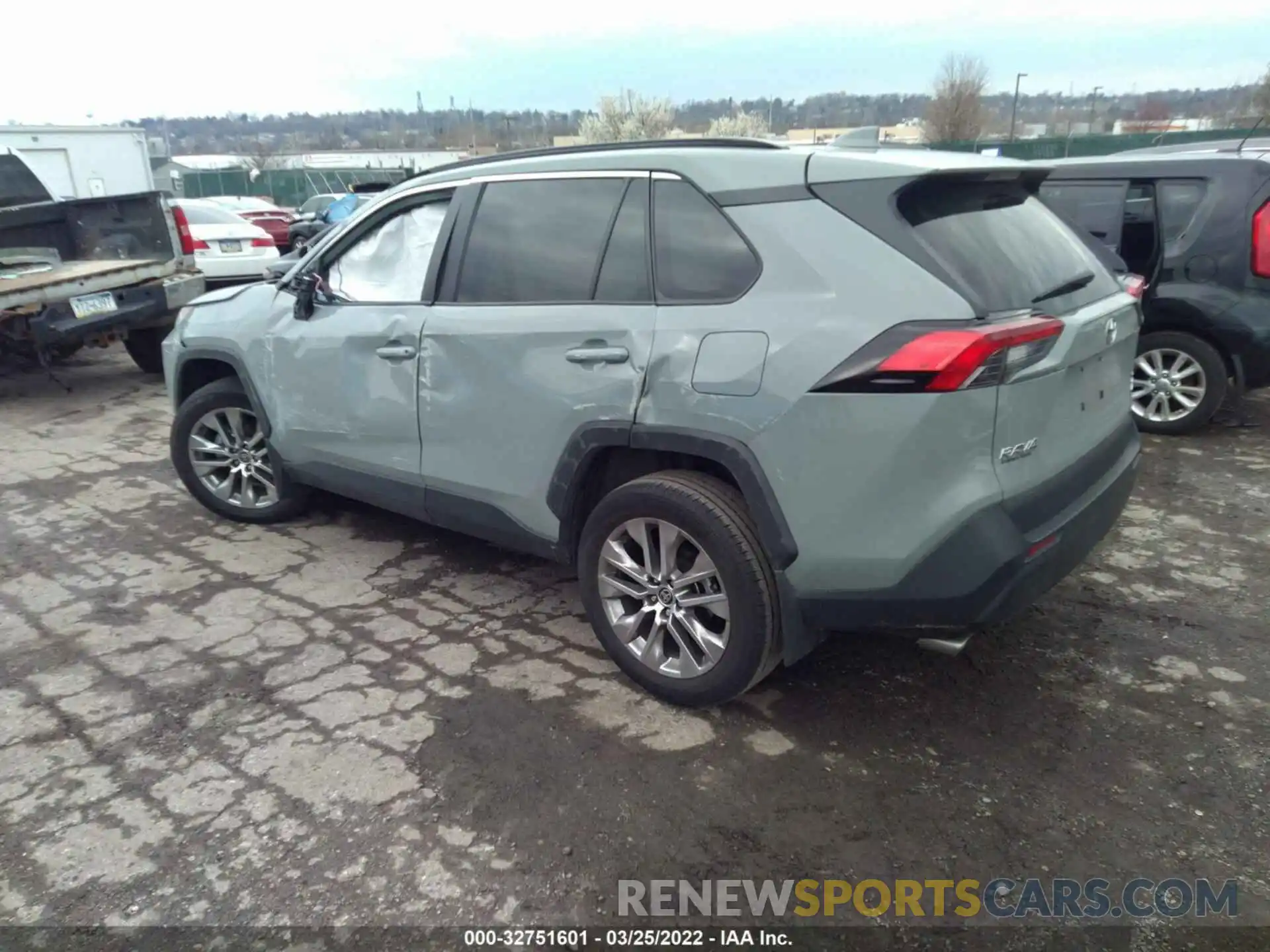 3 Photograph of a damaged car 2T3A1RFVXMW177911 TOYOTA RAV4 2021