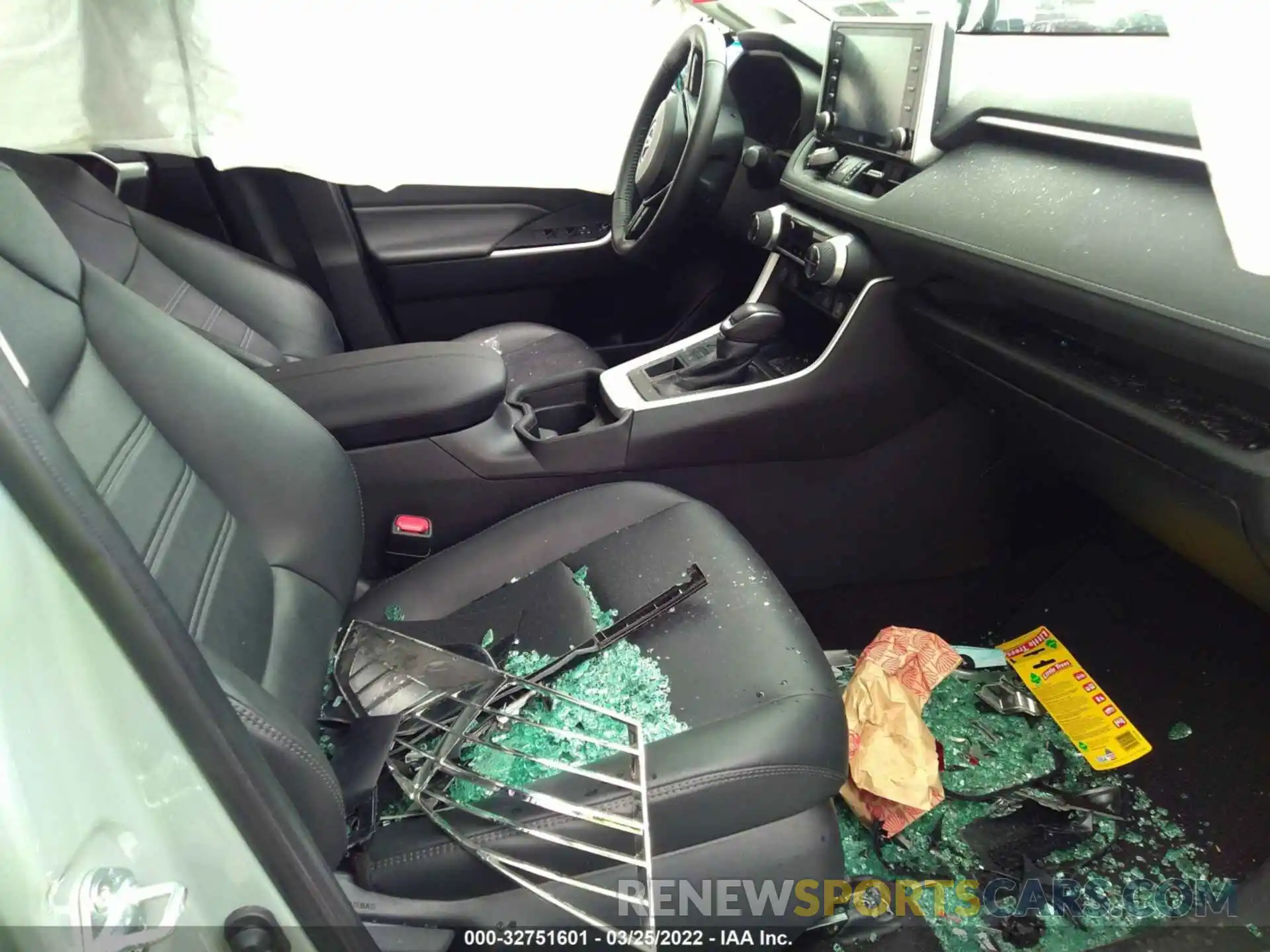 5 Photograph of a damaged car 2T3A1RFVXMW177911 TOYOTA RAV4 2021