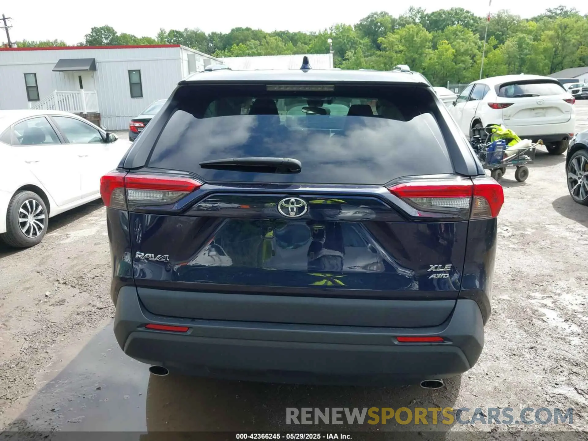 16 Photograph of a damaged car 2T3A1RFVXMW195342 TOYOTA RAV4 2021