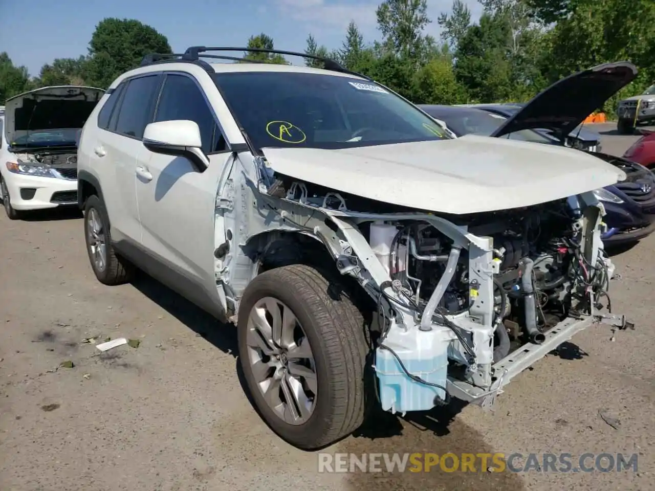 1 Photograph of a damaged car 2T3A1RFVXMW229151 TOYOTA RAV4 2021