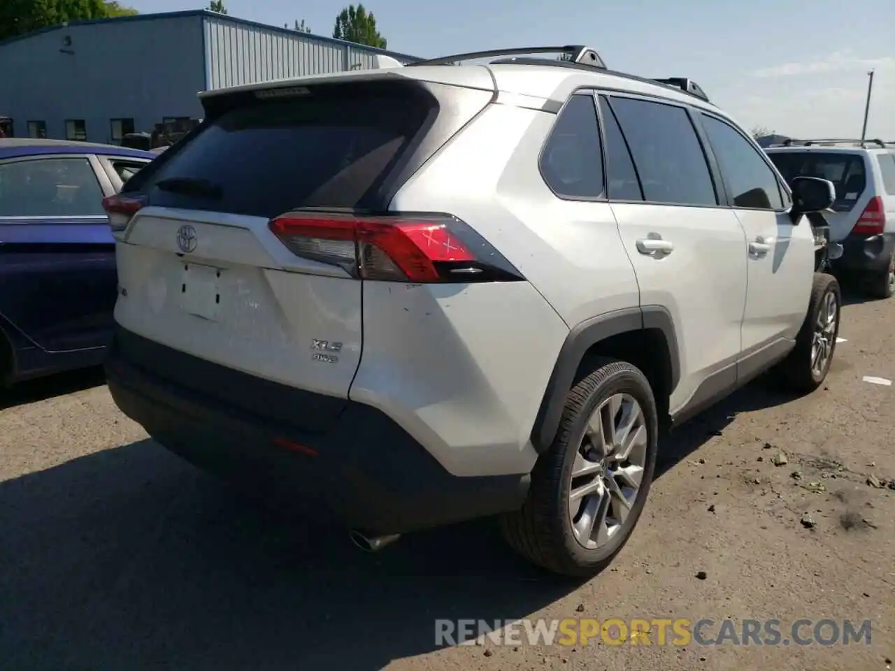 4 Photograph of a damaged car 2T3A1RFVXMW229151 TOYOTA RAV4 2021