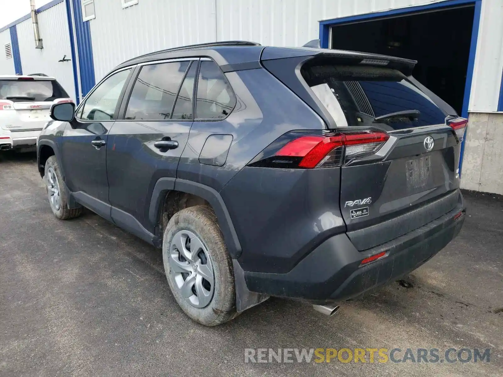 3 Photograph of a damaged car 2T3B1RFV0MW166615 TOYOTA RAV4 2021