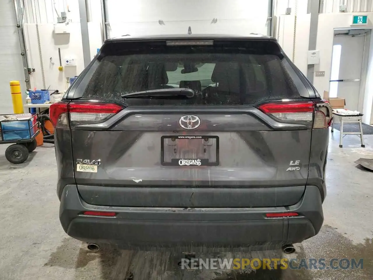 6 Photograph of a damaged car 2T3B1RFV2MC201849 TOYOTA RAV4 2021