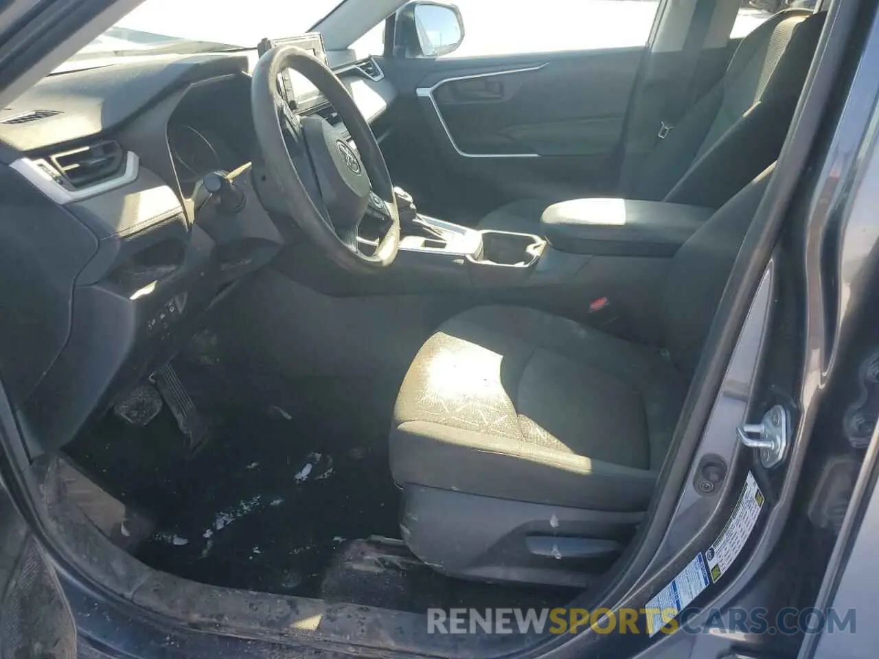 7 Photograph of a damaged car 2T3B1RFV2MC201849 TOYOTA RAV4 2021