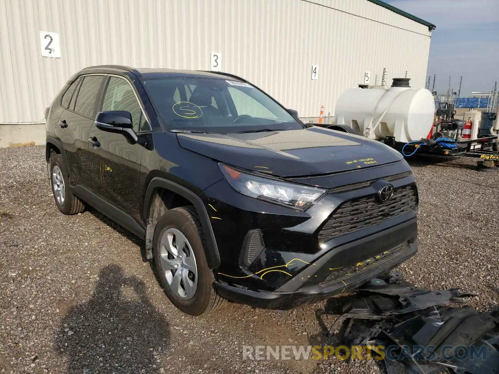 1 Photograph of a damaged car 2T3B1RFV3MC200712 TOYOTA RAV4 2021