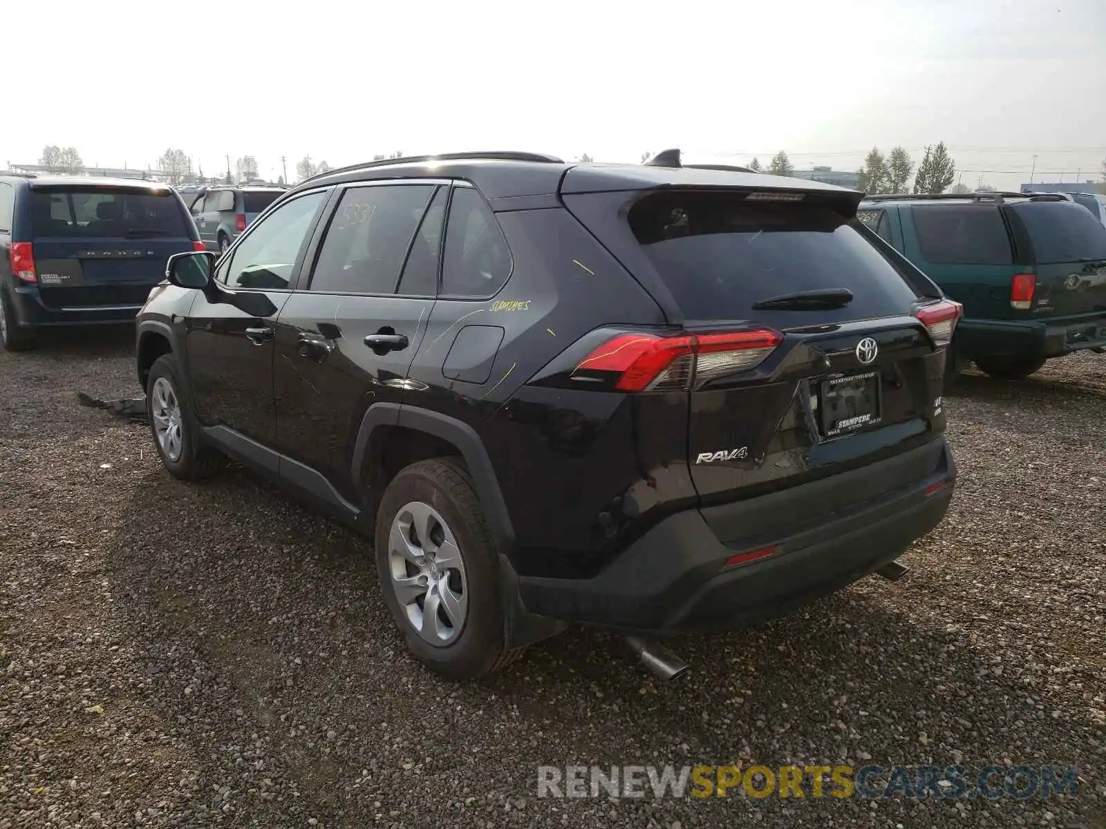 3 Photograph of a damaged car 2T3B1RFV3MC200712 TOYOTA RAV4 2021