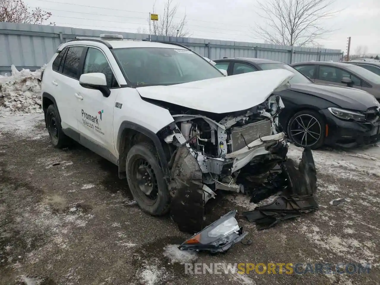 1 Photograph of a damaged car 2T3B1RFV4MC186755 TOYOTA RAV4 2021